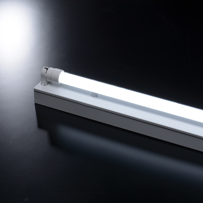 L形ピン直管LED照明器具 40W形 昼白色 [品番]07-8491｜株式会社オーム電機