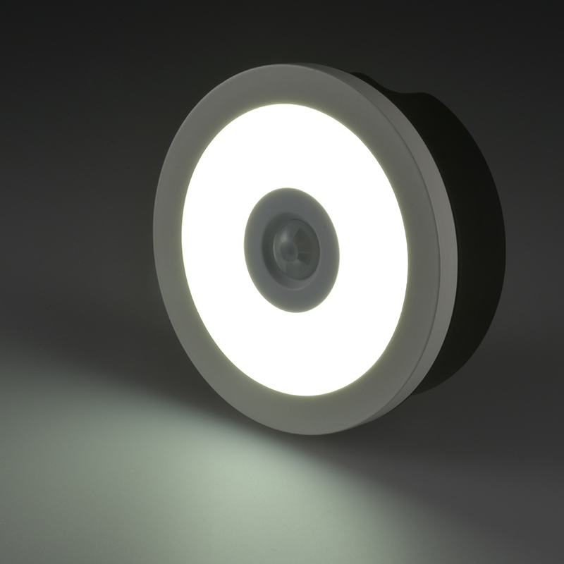 LEDタッチセンサーライト 明暗・人感センサー付 白色 [品番]07-8938 