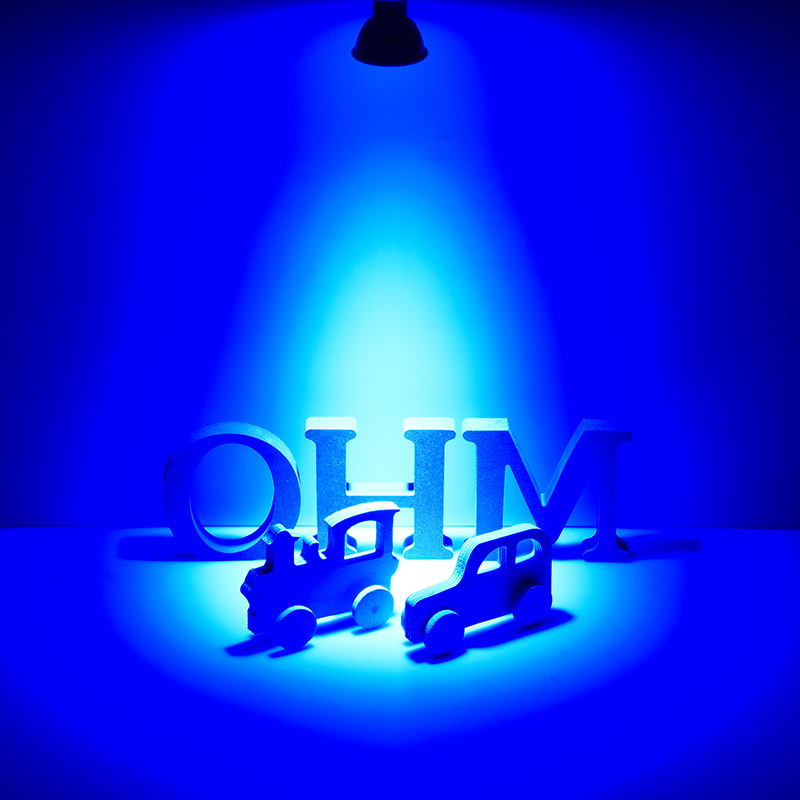 LED電球 ハロゲンランプ形 E11 調光器対応 中角タイプ 青色 [品番]06-0962｜株式会社オーム電機
